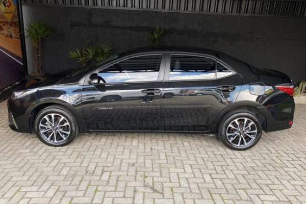 toyota-corolla-1.8-gli-16v-flex-4p-automatico-wmimagem13594463665